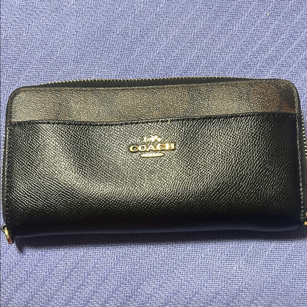 Coach Black Leather Zip Wallet